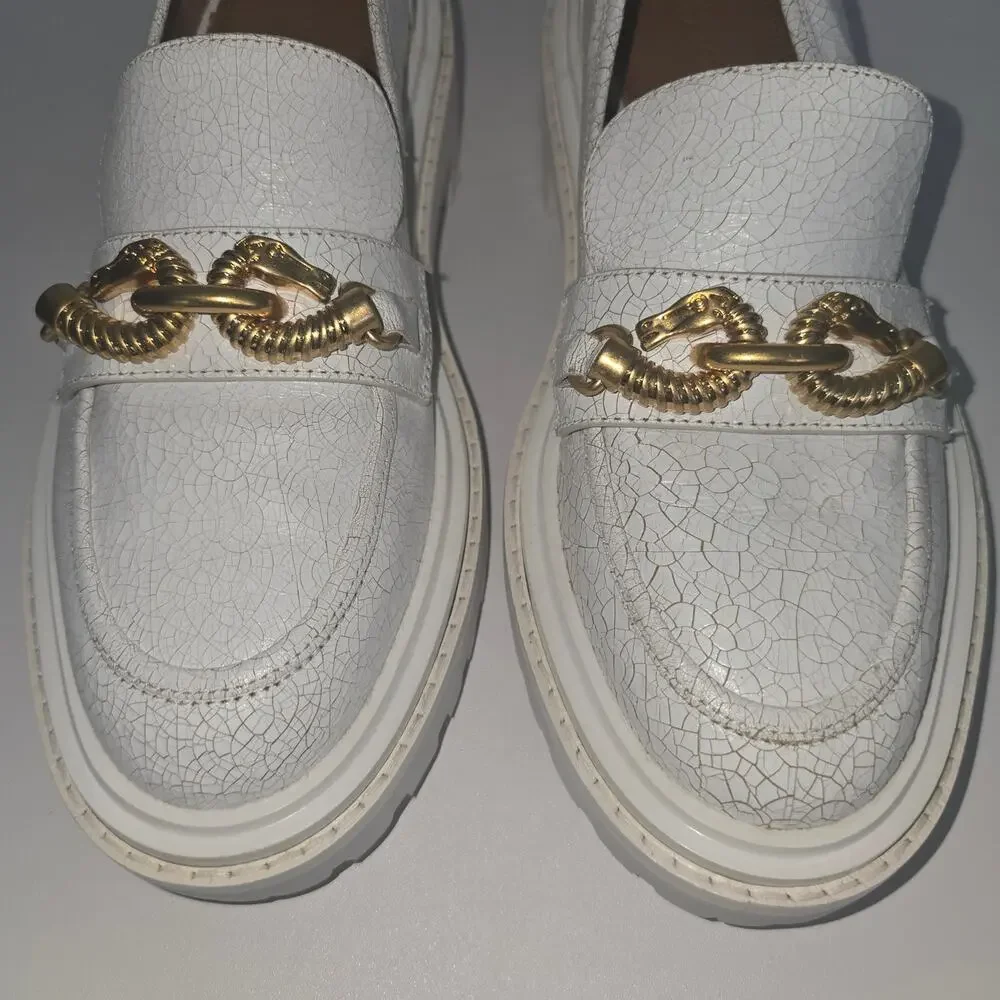 Tory Burch Jessa Lug Sole Loafer White Crackle Gold Tone Metal Horse Head Size 7